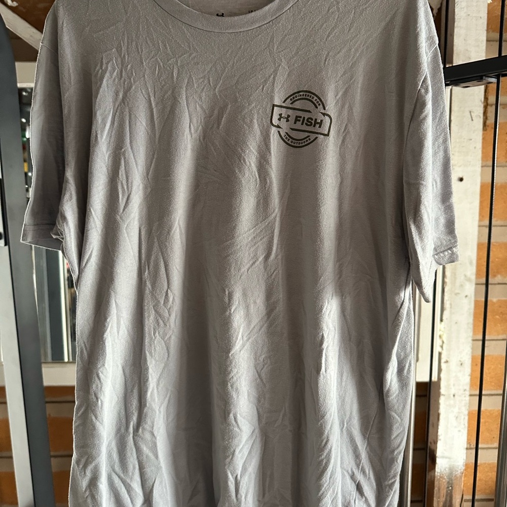 Under Armour Men's Gray T-Shirt